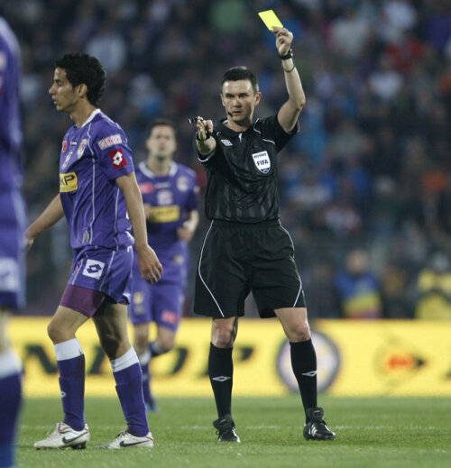 Balaj arbitreaza Poli Timisoara - Steaua