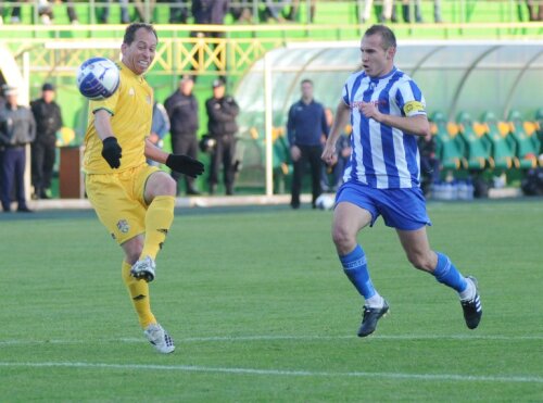 Adailton a înscris două goluri superbe în faţa gălăţenilor