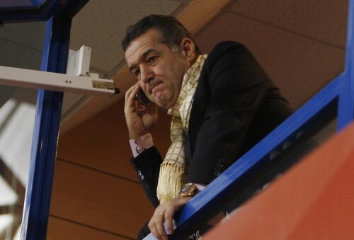 Gigi Becali vrea cu orice preţ ca Alexa şi Pancu să plătească pentru bătaia din derbyul Steaua - Rapid