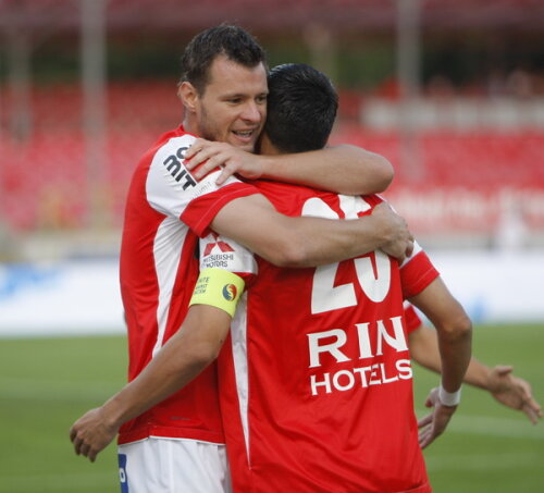 Niculae şi Dănciulescu au marcat împreună 11 goluri în deplasare în acest sezon