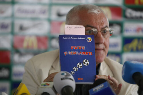 Craiova susţine că Dragomir a dus la DNA un statut FRF care nu e în vigoare