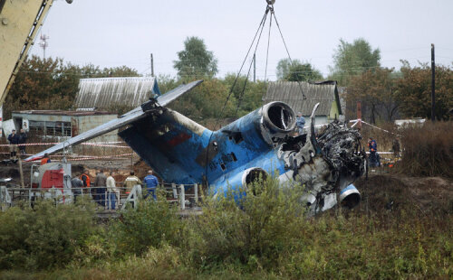 Avionul de tip YAK-42, vechi de 18 ani, s-a prăbuşit la 7 septembrie în apropiere de Iaroslavl (sursă foto: Reuters)