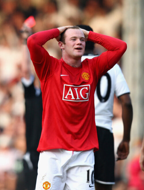 Rooney a primit cartonasul rosu in partida cu Muntenegru si va fi indisponibil 3 meciuri pentru nationala Angliei