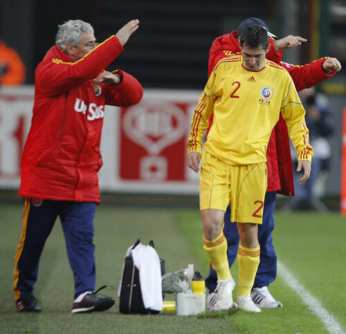 Pleaşcă a apucat să joace doar 6 minute la echipa naţională. S-a accidentat grav, iar revenirea pe gazon este aşteptată abia în aprilie 2012