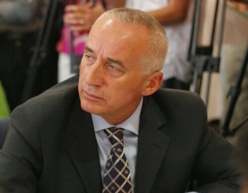 Marius Stan s-a abţinut la votul care a decis dezafilierea Universităţii Craiova. CEx al FRF a amendat apelarea de către olteni la instanţele penale, numai că Universitatea a demonstrat ulterior că FRF fusese citată din greşeală, litigiul său fiind doar cu Victor Piţurcă