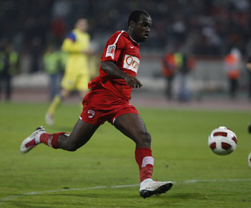 Kone a sosit la Dinamo în 2009, liber de contract după ce îşi încheiase acordul cu Hapoel Petah Tikva
