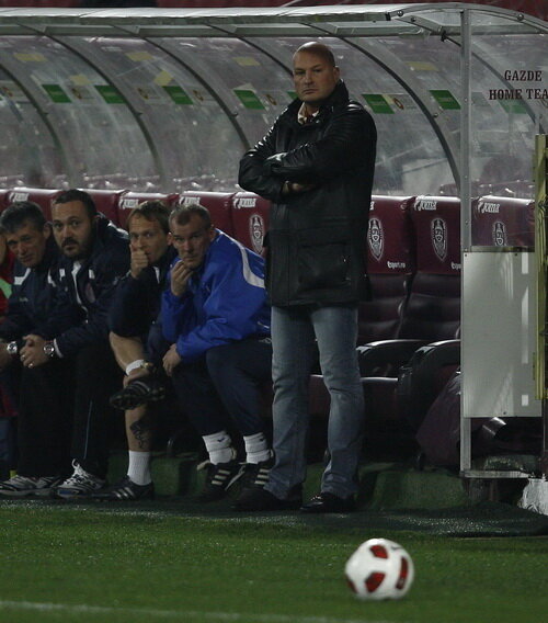 Arpad Paszkany vrea să vîndă autorităţilor stadionul lui CFR Cluj