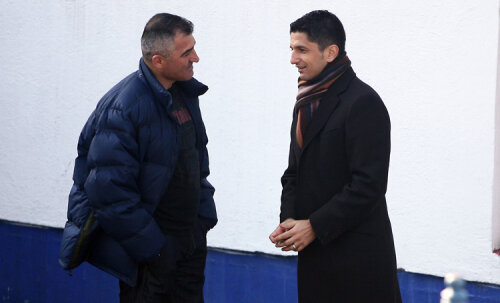 Petre Grigoraş şi Răzvan Lucescu sînt doi dintre antrenorii apreciaţi în Liga 1, cu filozofii diferite de joc. Unul preferă un fotbal avîntat indiferent de advresar, în timp ce celălalt se bazează pe o organizare cît mai bună şi pe o siguranţă sporită a propriei porţi