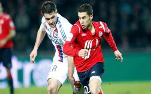Eden Hazard, în duel cu Toulalan