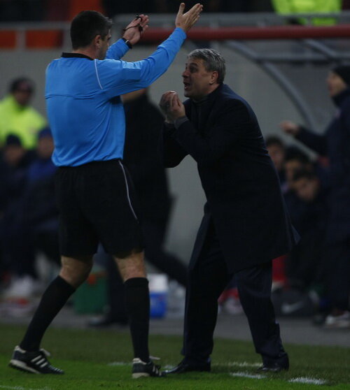 Şumudică a fost scos din sărite de centralul Deaconu