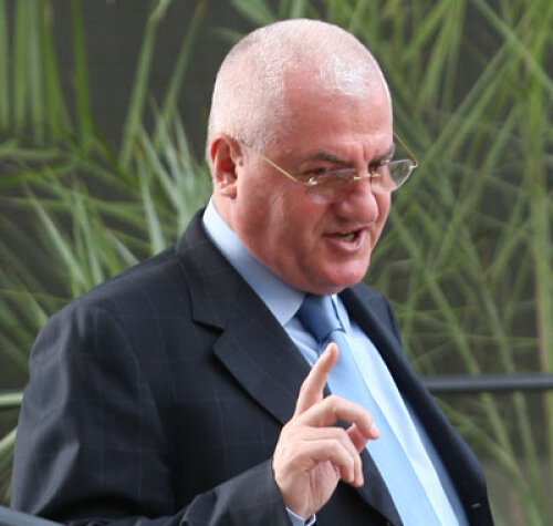 Dragomir pune tunurile pe arbitri