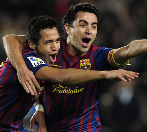 Xavi şi Sanchez s-au bucurat împreună la cele două reuşite ale chilianului