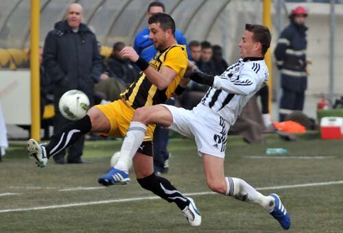 Braşovenii lui Şumudică au reuşit să cîştige cu 2-0 în faţa Astrei