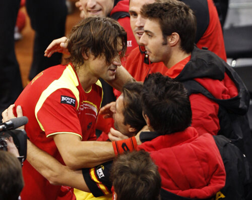 Davíd Ferrer, la capătul victoriei de 4 ore şi 43 de minute asupra lui Del Potro. A avut şi el acces la bulă Foto: Reuters