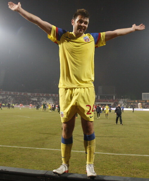 Mihai Costea îl laudă pe Rusescu pentru forma excelentă arătată în ultimele meciuri