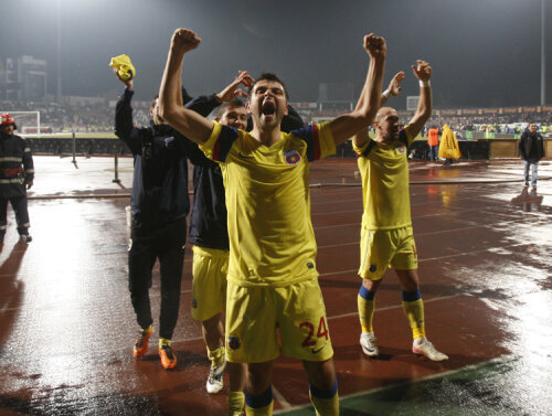 Steliştii s-au bucurat la finalul meciului alături de galerie