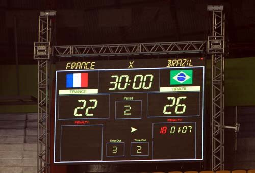 Tabela meciului Brazilia-Franţa care va rămîne în istoria handbalului brazilian (Foto: Marius Ionescu)