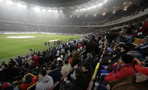 Primăria a refuzat să acopere în totalitate stadionul.