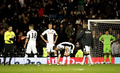 Jucătorii lui Fulham au rămas nemişcaţi după ce Fall a egalat, la ultima fază a meciului