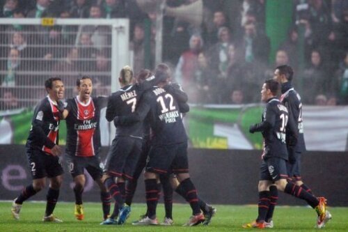 Jucătorii lui PSG sărbătoresc victoria cu Saint Etienne