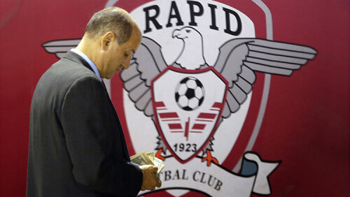 George Copos este creditat de Forbes România cu o avere de circa 180 de milioane de euro, al doilea cel mai bogat om din fotbalul românesc, după Ioan Niculae