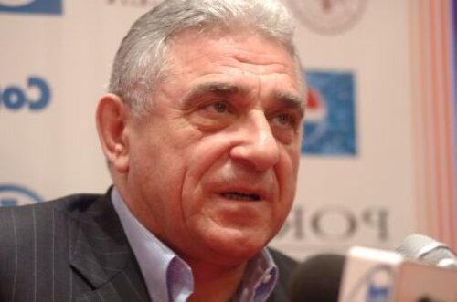 Ioan Becali militează şi el pentru aducerea arbitrilor străini