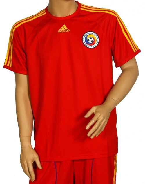 Aşa arată replica tricoului echipei naţionale (foto: magazin.frf.ro)