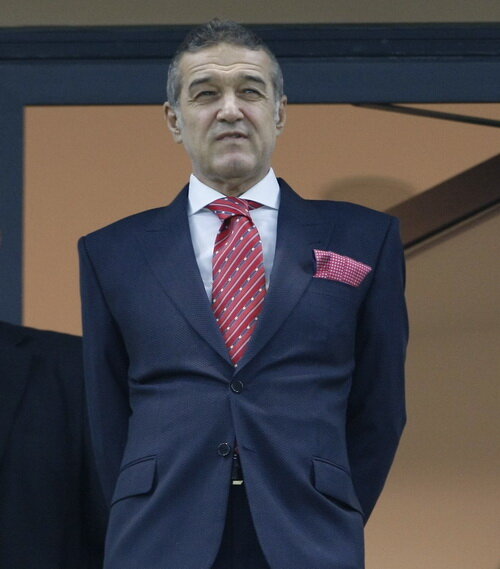Gigi Becali face fel de fel de calcule pentru ca Steaua să iasă campioană