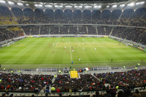 Steaua are cea mai ridicată medie de suporteri la meciurile de pe teren propriu în acest sezon, deşi nu a jucat nici unul în Ghencea, iar pînă la finalizarea Arenei Naţionale a fost nevoită să joace în provincie