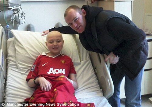 Wayne Rooney, alături de Callum Rose, copilul mai tare decît leucemia