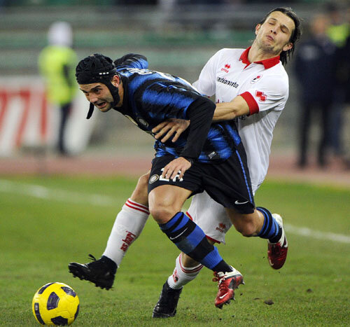 Cristi Chivu nu a mai jucat de o lună cu prima echipă a lui Inter.