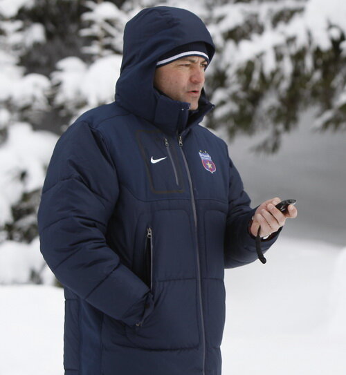 Ilie Stan vrea ca jucătorii săi să facă cea mai bună pregătire fizică în cantonamentul din Poiană