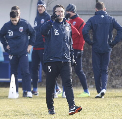 Ilie Stan poate alinia două echipe puternice cu lotul pe care îl are la dispoziţie