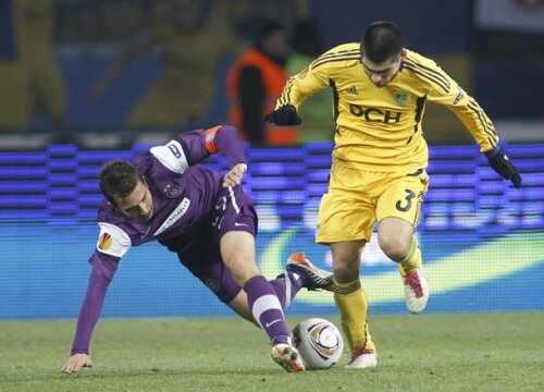 Villagra (dreapta) se pregăteşte de Europa League (foto: Reuters)