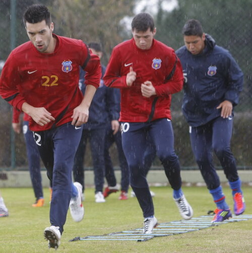 Steaua va avea cîteva modificări în formula de bază faţă de tur