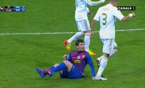 Faza în care Messi a fost călcat de Pepe