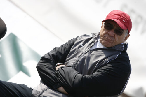 Hizo împlineşte 65 de ani pe 6 februarie