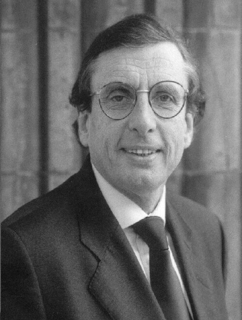 Alain Braconnier, autorul cărții ”Cum să fii o mamă bună pentru fiul tău”. Foto: DRFP