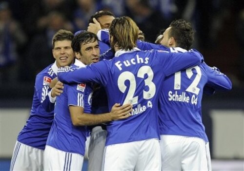 Schalke 04 este una din echipele care vor titlul în Germania (foto: AP)