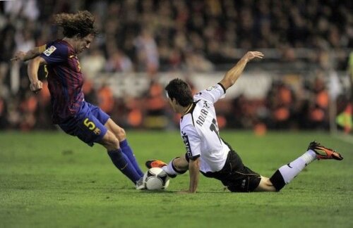 Carles Puyol a marca singurul gol al Barcelonei pe 