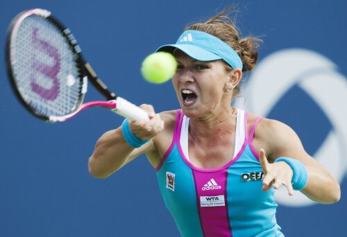 Simona Halep a deschis cu succes întîlnirea cu Polonia Foto: Reuters