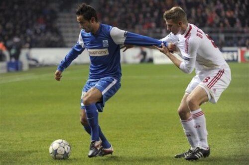 Fabien Camus (stînga) a ajuns între timp la Genk, echipă cu care a evoluat în grupele Ligii Campionilor Foto: Daylife.com