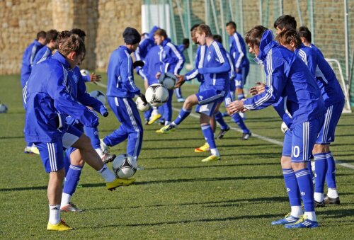 Sepsi (stînga) se antrenează cu Dinamo Kiev (foto: fcdynamo.kiev.ua)