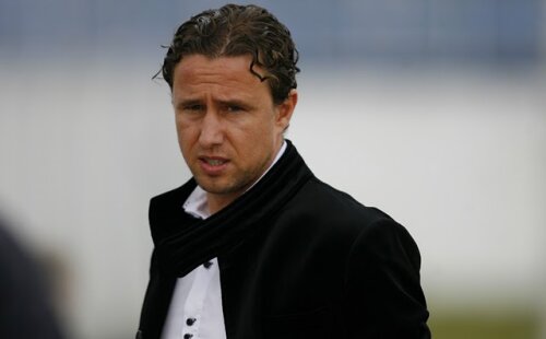 Reghecampf a mai pregătit pînă acum pe Gloria Bistrița, Universitatea Craiova și FC Snagov