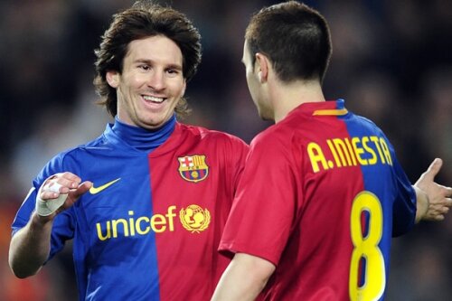 Messi și Iniesta sînt colegi la Barcelona, dar ar fi putut fi și la Rangers