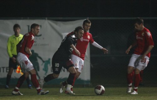 Teixeira a marcat ieri primul gol al Rapidului. FOTO Alex Nicodim