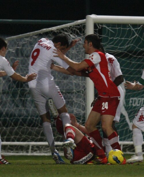 Platini şi Grigore au iscat o bătaie generală în timpul amicalului dintre Dinamo şi ŢSKA SOFIA