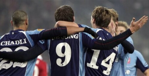 Jucătorii lui Twente se bucură după goluri meci de meci