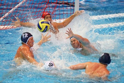 Polo şi handbal sînt singurele sporturi de echipă la care contăm cît de cît în lume