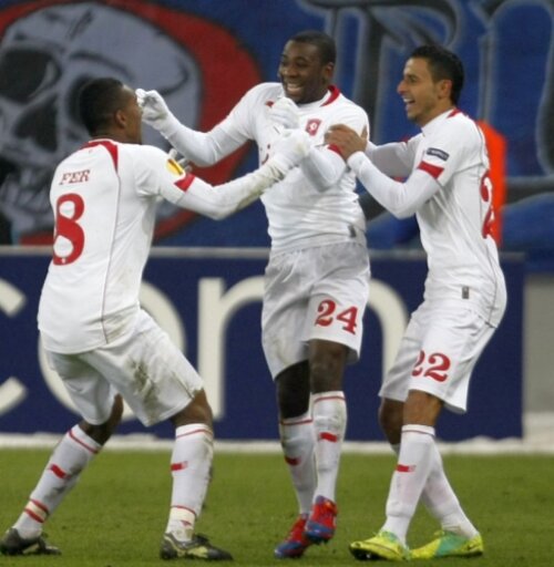 Steliștii susțin că Ola John a marcat și cu noroc în tur